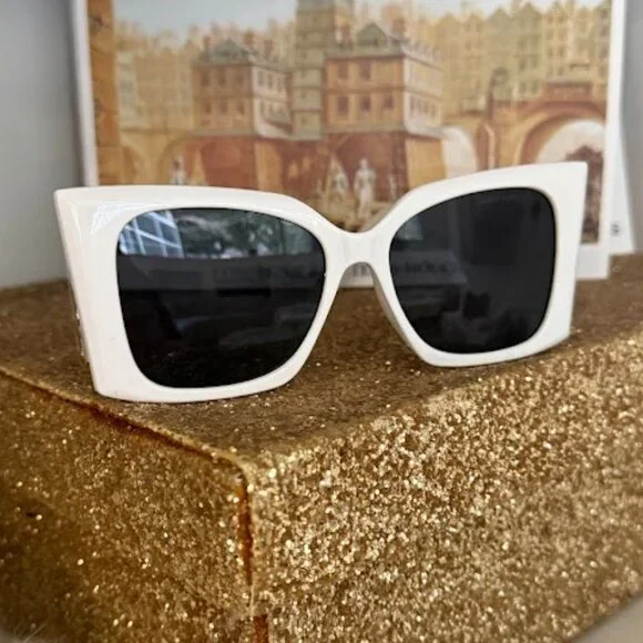 White Oversized Square Sunglasses Gold Logo Accent Chic Designer Style - Picture 2 of 7